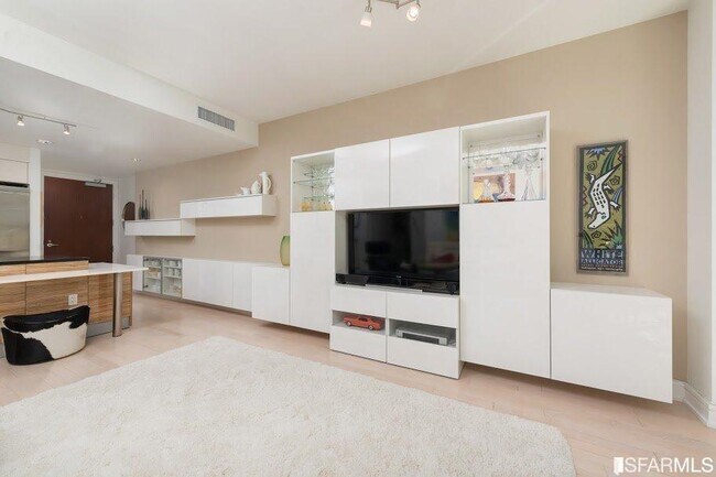 Foto del edificio - 631 Folsom St