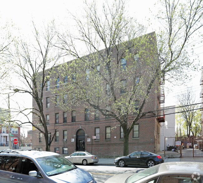 Building Photo - 764 Arnow