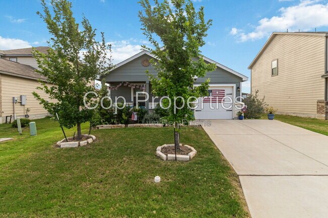 Building Photo - 2425 Ayers Dr