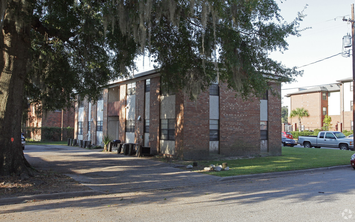 Building Photo - 3202 Barnard St