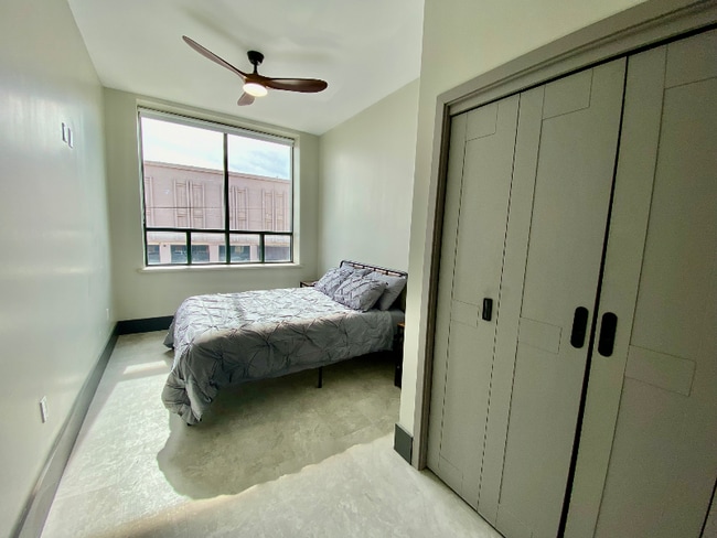 Building Photo - 116 E Randolph Ave