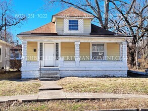 Building Photo - 712 S 36th St