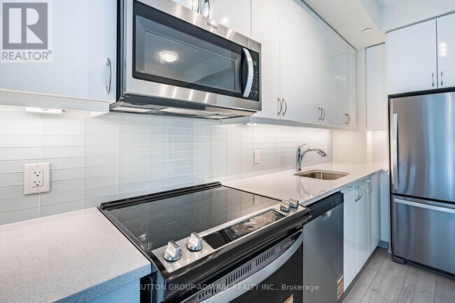 Building Photo - 38 Annie Craig Dr