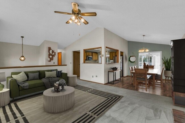 Building Photo - West hill Auburn rental - 3 bedroom 3 bath...