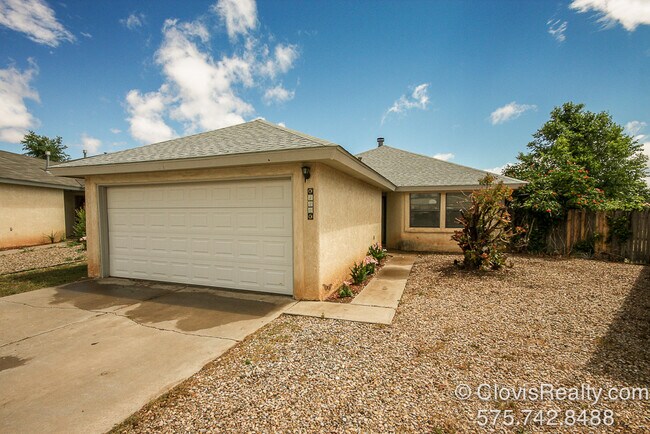 Building Photo - 120 Mollie Cir