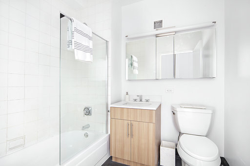 Interior Photo - 200 East 87th Street