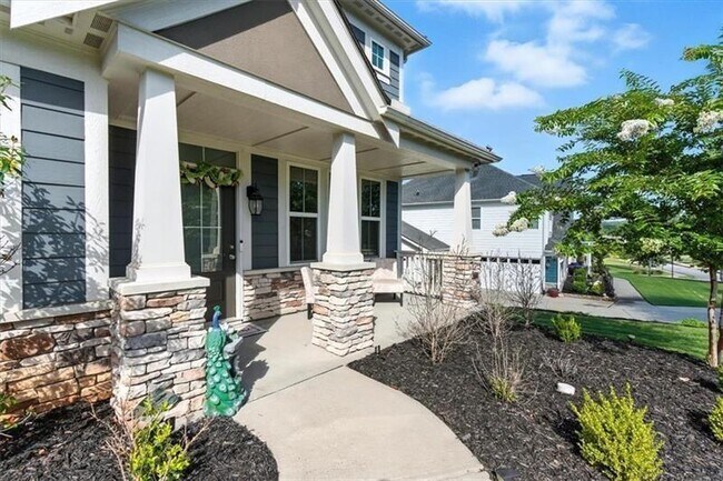 Building Photo - 2121 Harmony Dr