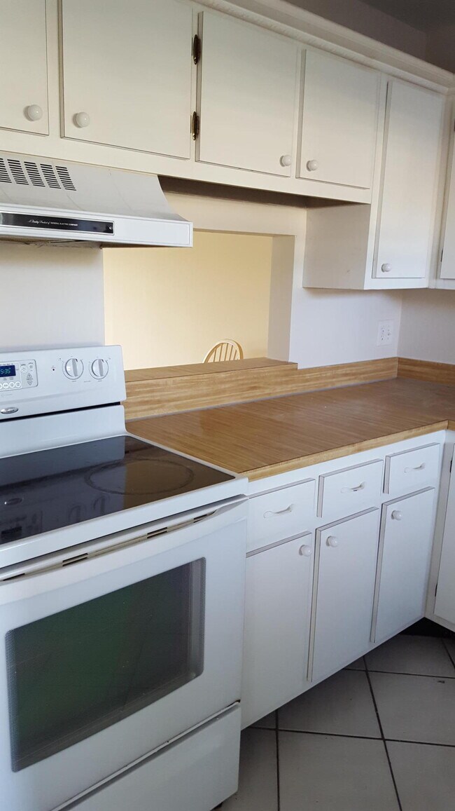 Building Photo - 2800 Fiore Way