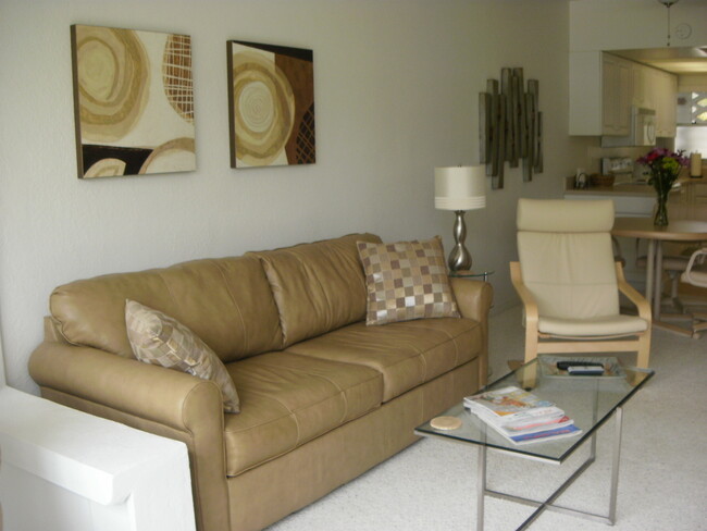 Foto del edificio - 7050 Sunset Way