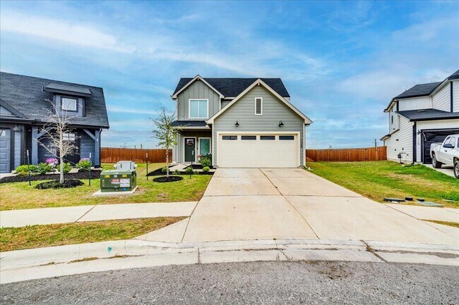 Building Photo - 125 Frogmore Lp