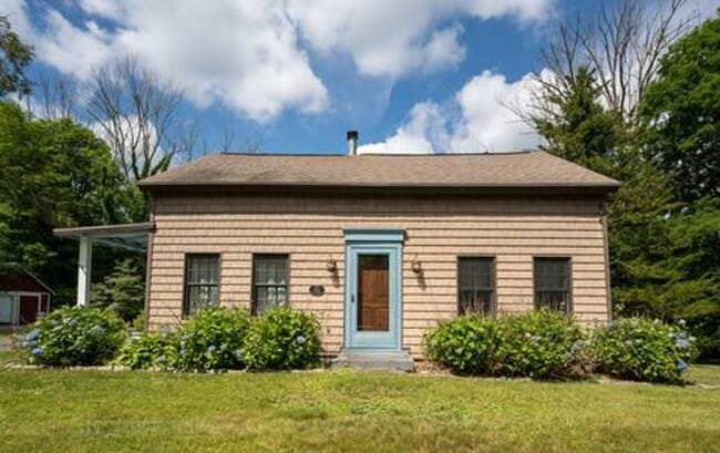 Building Photo - Historic Cape Cod with Modern Comfort Alon...