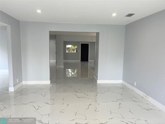 Building Photo - 3330 NW 69th St