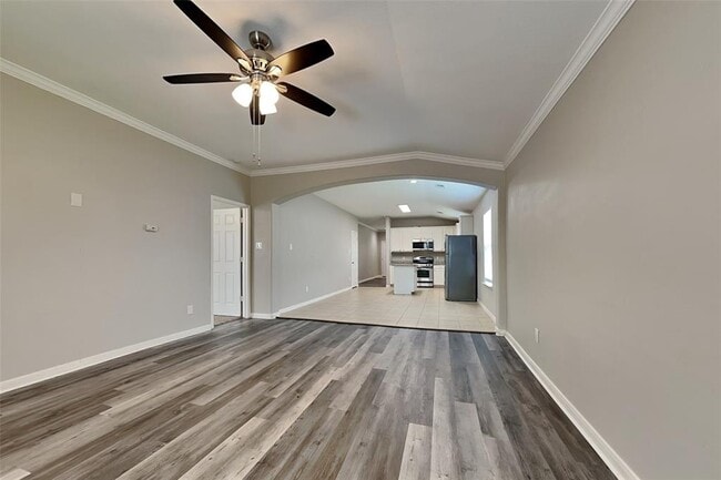 Building Photo - 10835 Barker View Dr