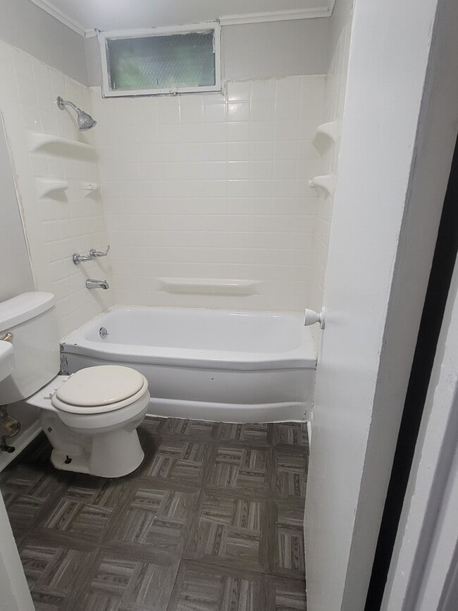 Foto del edificio - 2417 Tyler St