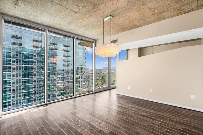 Building Photo - 5925 Almeda Rd