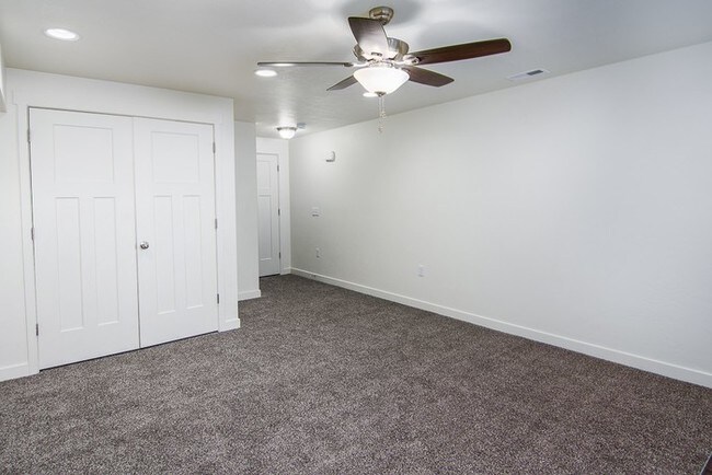 Building Photo - Amazing Views in Herriman