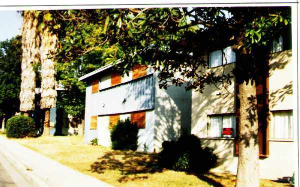 Primary Photo - 9355 Mills Ave