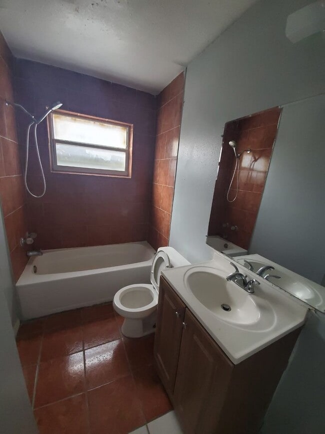 Foto del edificio - 9414 N. Mulberry St. Apt A-B