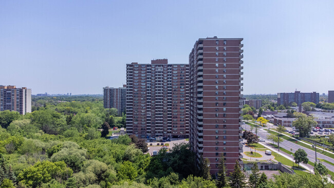 Building Photo - Humberview I & II