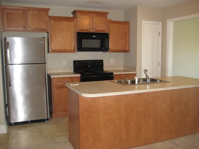 Building Photo - 4243 Aurora Cir