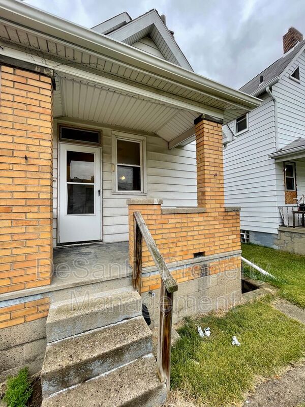 Foto del edificio - 710 4th Ave