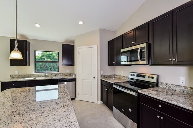 Building Photo - 3312 26th St SW