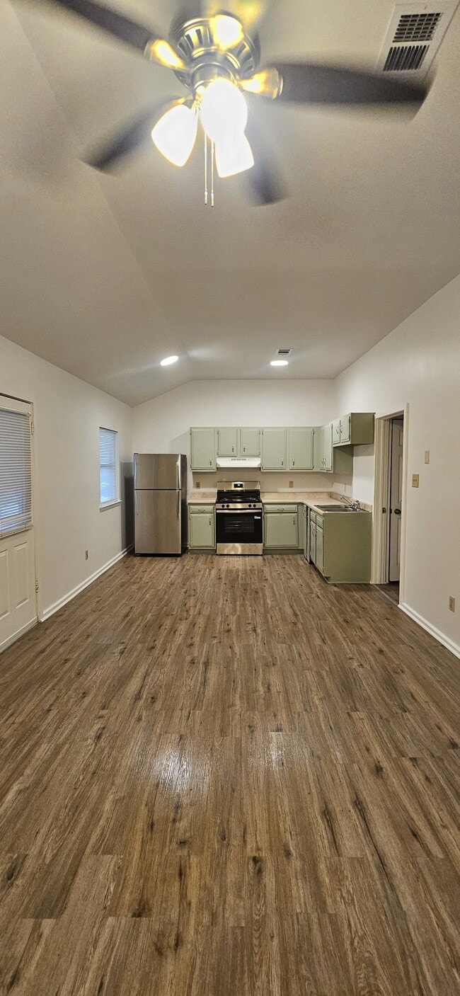 Photo - 285 Hickory Rd Apartment