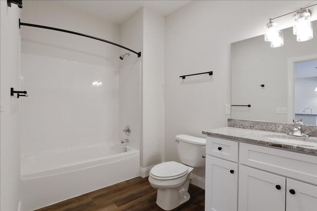 Interior Photo - 314 S State St