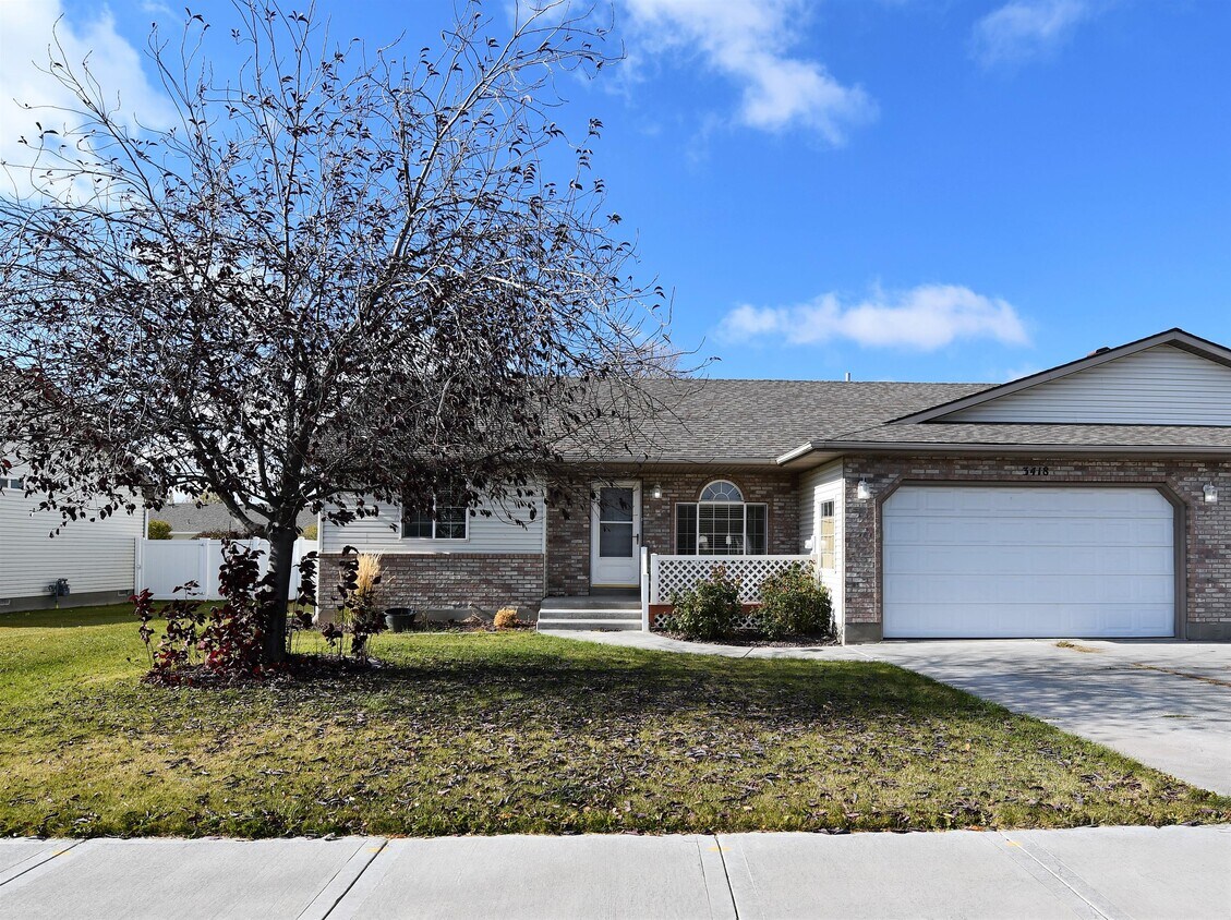 3418 Stonegate Dr, Ammon, ID 83406 Townhome Rentals in Ammon ID
