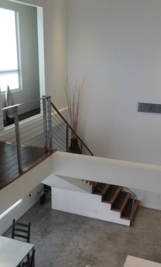 Foto del edificio - Burton Way Apartments