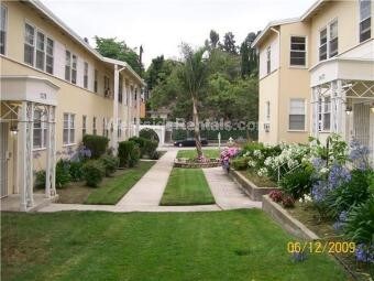 Primary Photo - 2477 Silver Lake Blvd