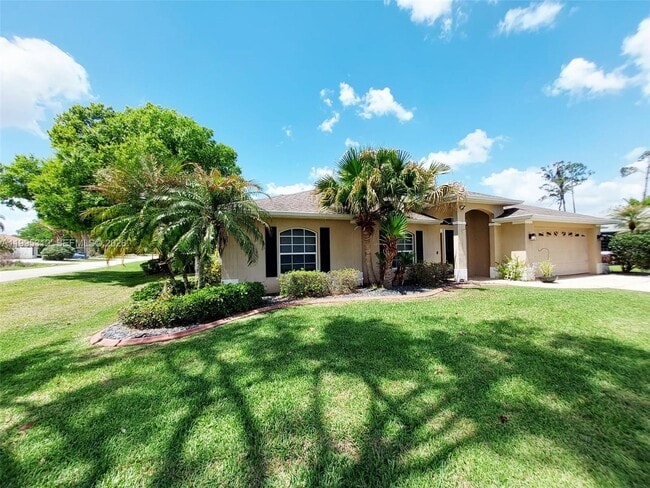 Building Photo - 4031 Santa Barbara Dr