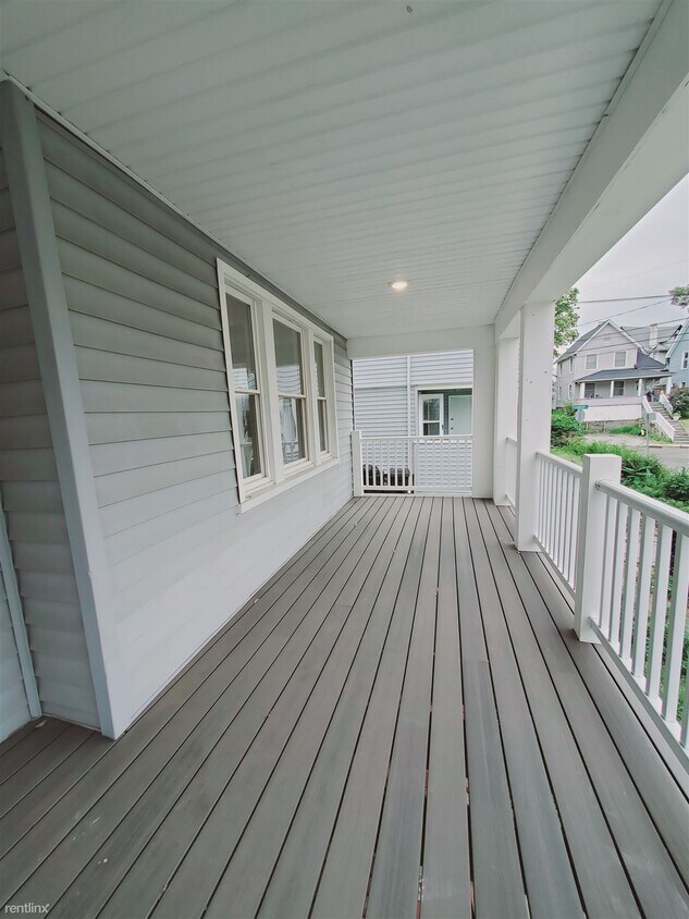 Foto principal - 3 br, 1 bath Condo - 6 Osborne Ave Apt 2