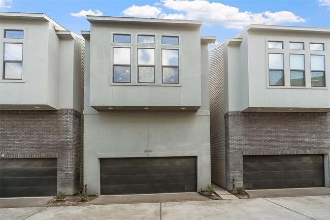 Foto del edificio - 2616 Riverside Dr