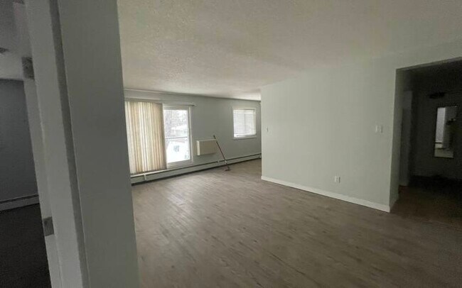 Photo du bâtiment - 1017 Northumberland Ave