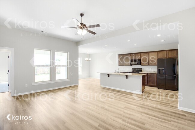 Building Photo - 1714 Park Place Dr.