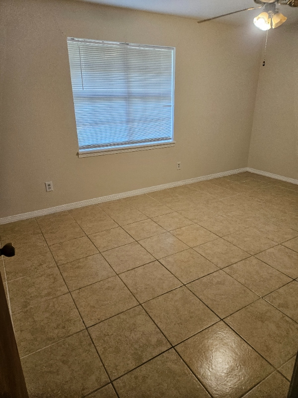 Building Photo - 2442 Loyce Dr