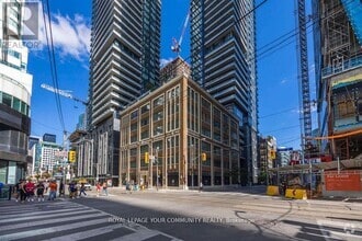 Building Photo - 125-1125 Blue Jays Way