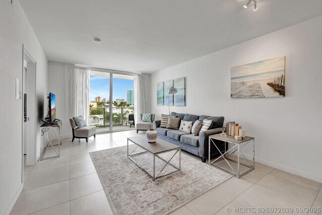 Foto del edificio - 401 N Birch Rd