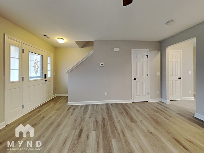 Building Photo - 4132 Broadstairs Dr SW