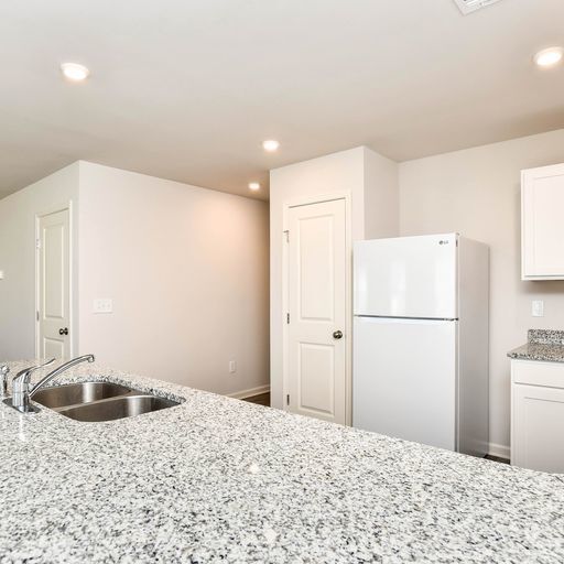 Foto del edificio - Just Reduced-Perfect 5 Bedroom Home in Bel...