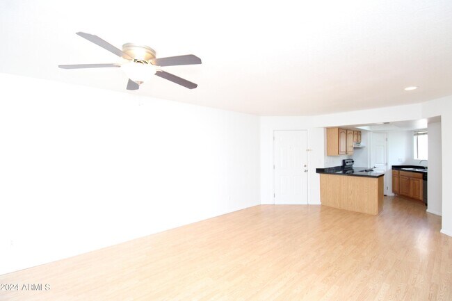 Foto del edificio - 2228 N 52nd St