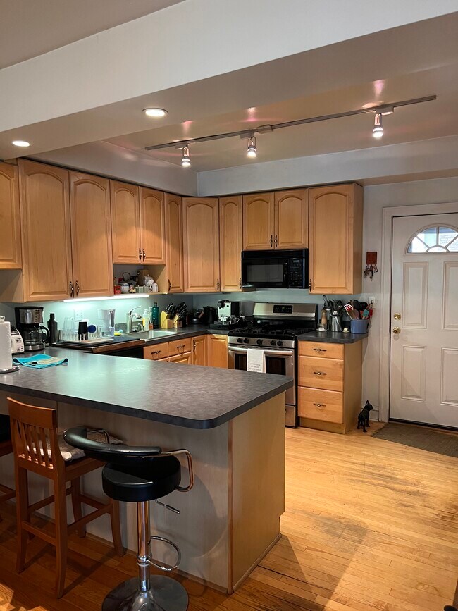 Foto del edificio - 4302 N Ashland Ave