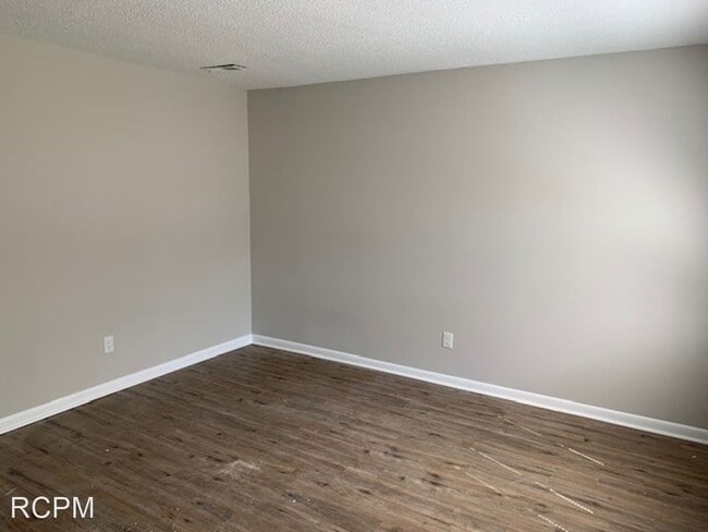 Building Photo - 3 br, 1.5 bath House - 3256 Uvalde Ln NW