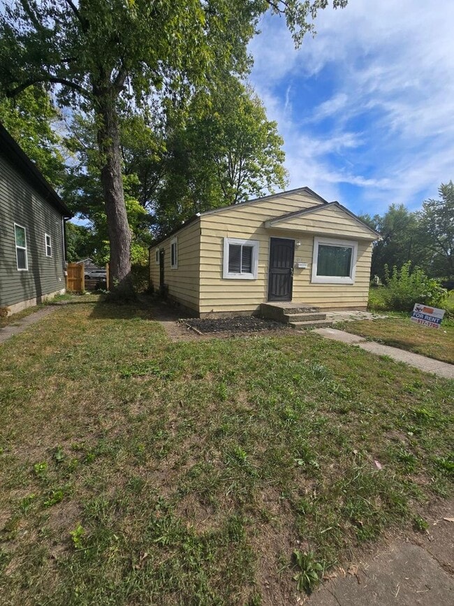 Building Photo - 951 N Belleview Pl