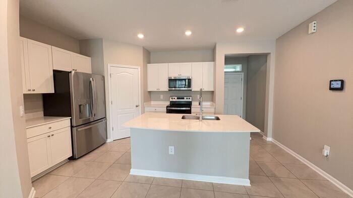 Building Photo - 263 Redbud Rd