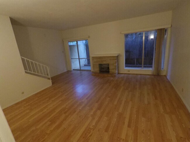 Building Photo - 1509 Montana Ave