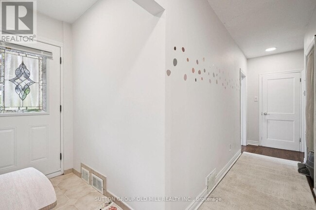 Building Photo - 53 Cartwright Ave