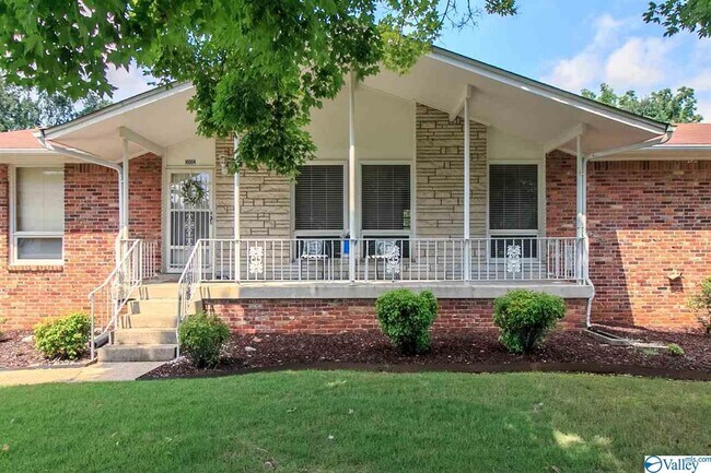 Building Photo - 10004 Hickory Hill Ln SE