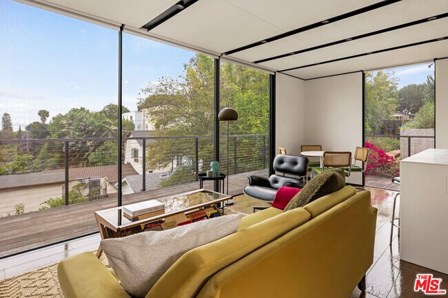 Foto del edificio - 1664 Benton Wy